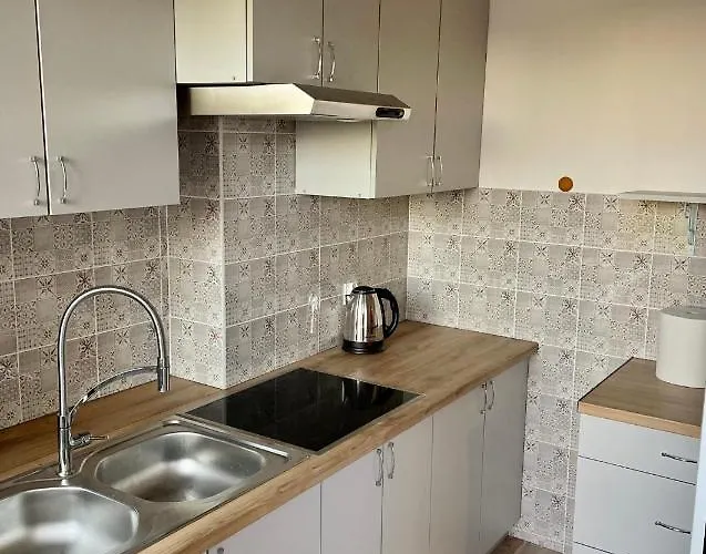 Kwatery Pracownicze Noclegi Pokoje Dla Uczniow Kochanowskiego